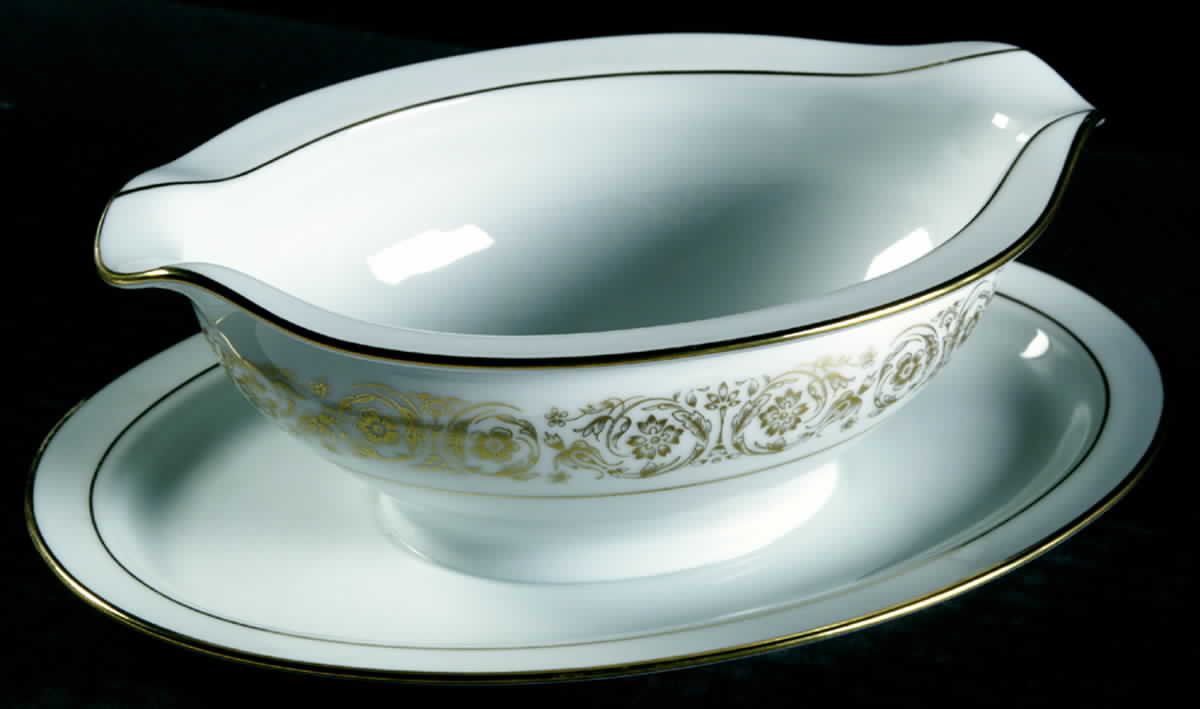Raphael Gravy Boat with Attached Underplate by Noritake-1