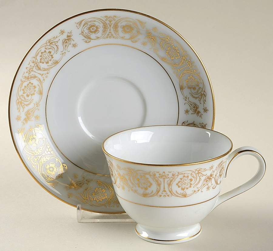 Raphael Footed Cup & Saucer Set by Noritake-1