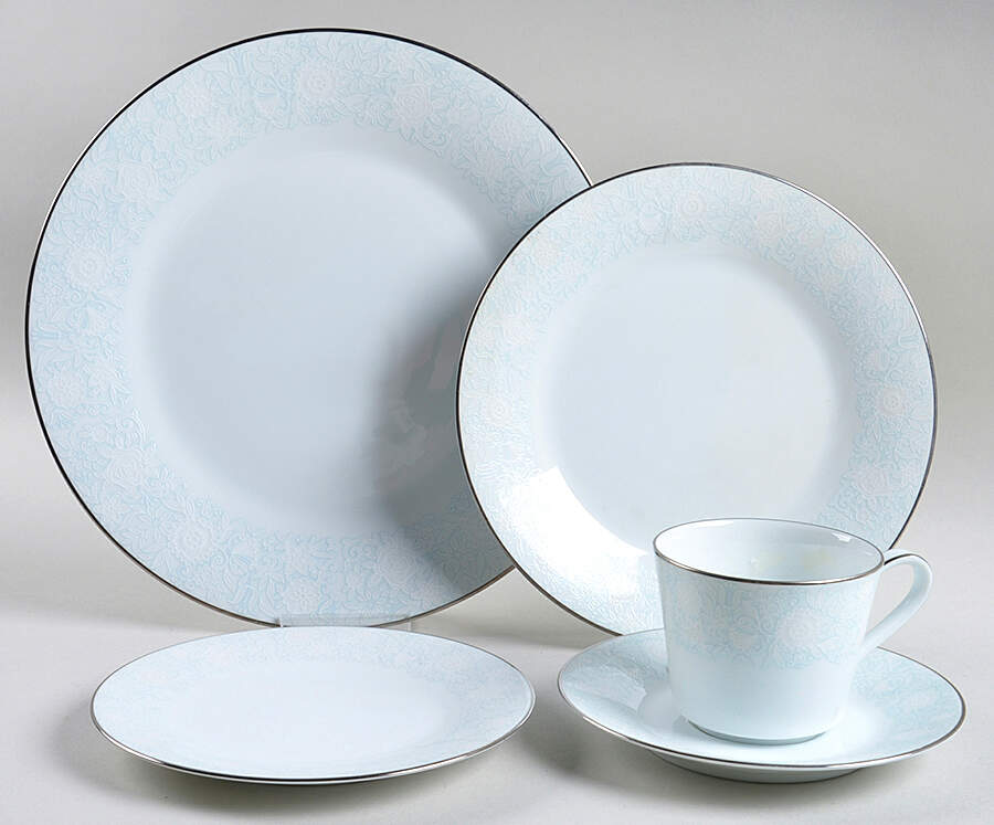 Ravel 40 Piece Estate Set by Noritake-1