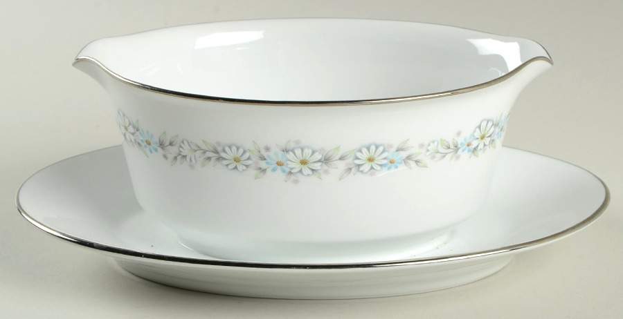 Ravinia Gravy Boat with Attached Underplate by Noritake-1