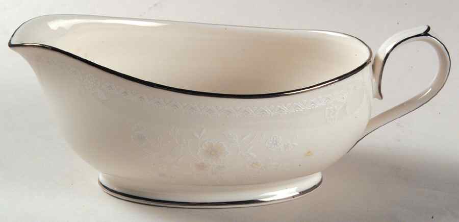 Refinement Gravy Boat by Noritake-1