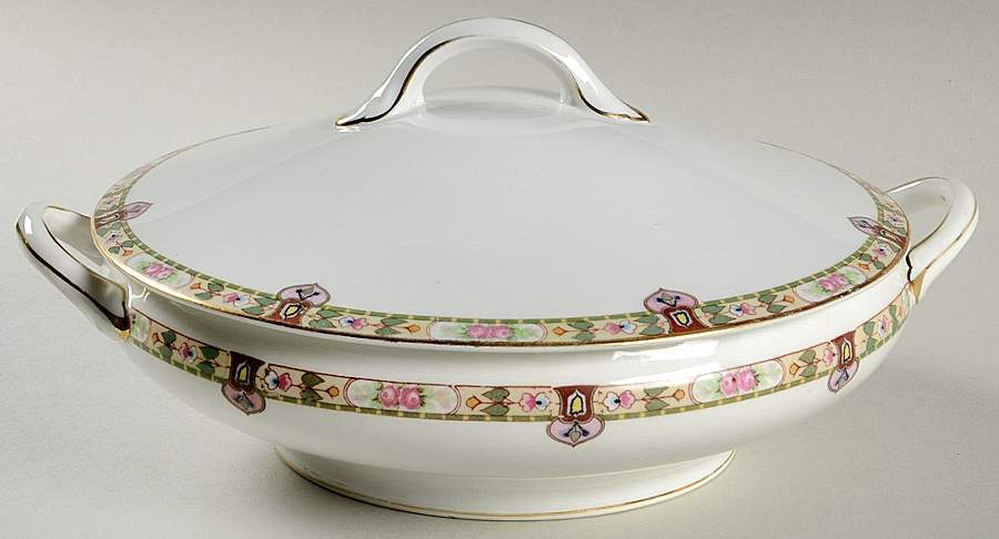 Regina Round Covered Vegetable by Noritake-1