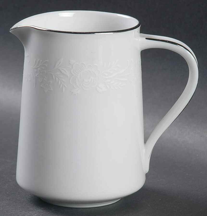 Reina (#6450Q) Creamer by Noritake-1