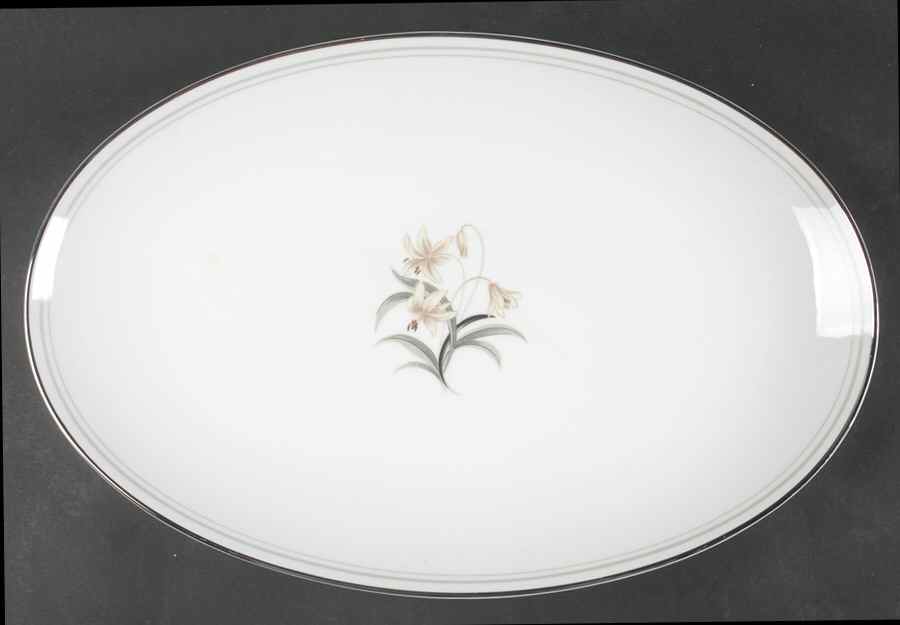 Renee 16" Oval Serving Platter by Noritake-1