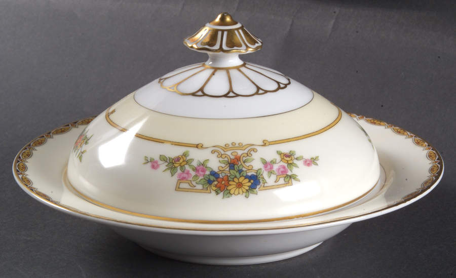Renovia Round Covered Butter by Noritake-1