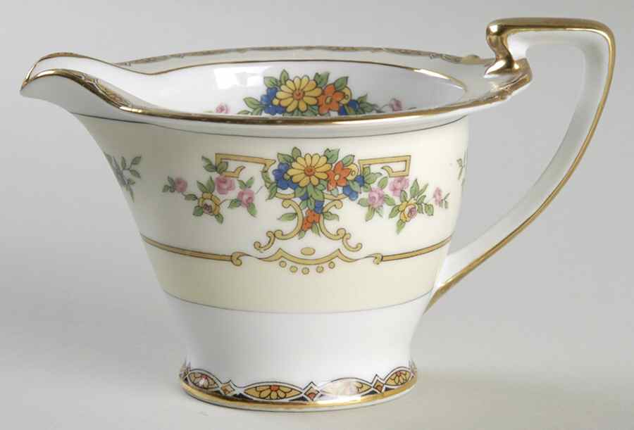 Renovia Creamer by Noritake-1