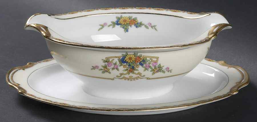 Renovia Gravy Boat with Attached Underplate by Noritake-1