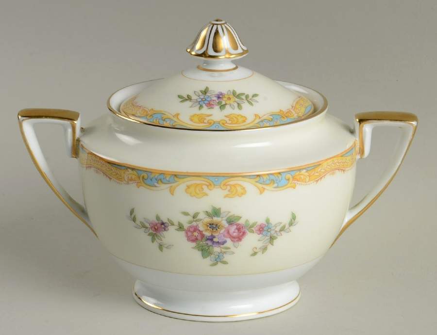 Resilio Sugar Bowl & Lid by Noritake-1
