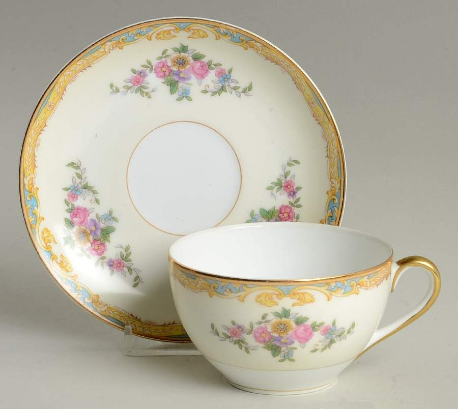 Resilio Flat Cup & Saucer Set by Noritake-1