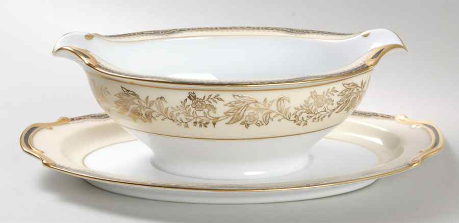 Retel Gravy Boat with Attached Underplate by Noritake-1