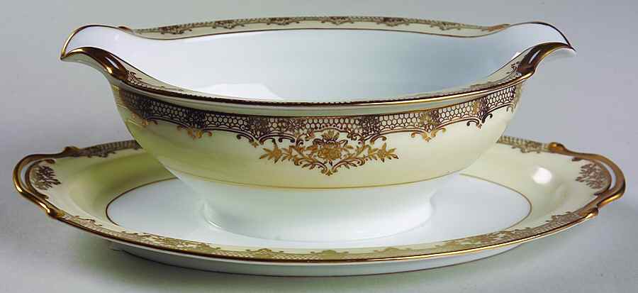 Revenna Gravy Boat with Attached Underplate by Noritake-1
