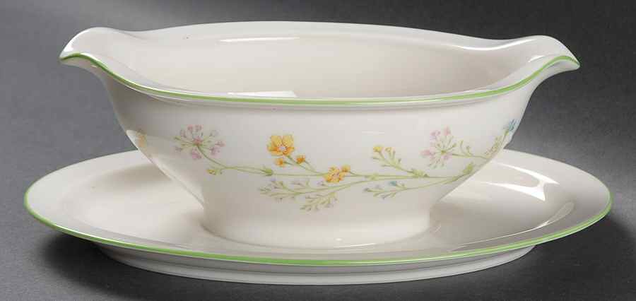 Reverie (Green Trim) Gravy Boat with Attached Underplate by Noritake-1