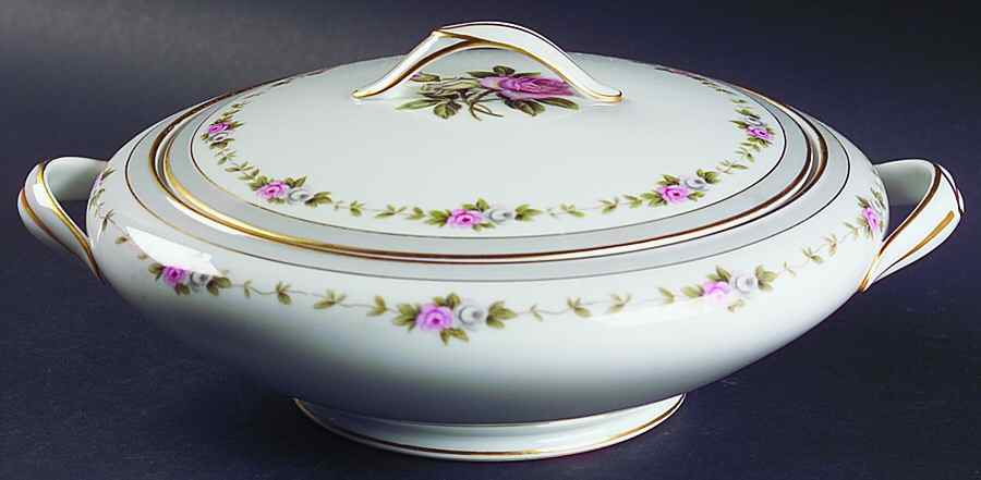Reverie (Gold Trim) Round Covered Vegetable by Noritake-1