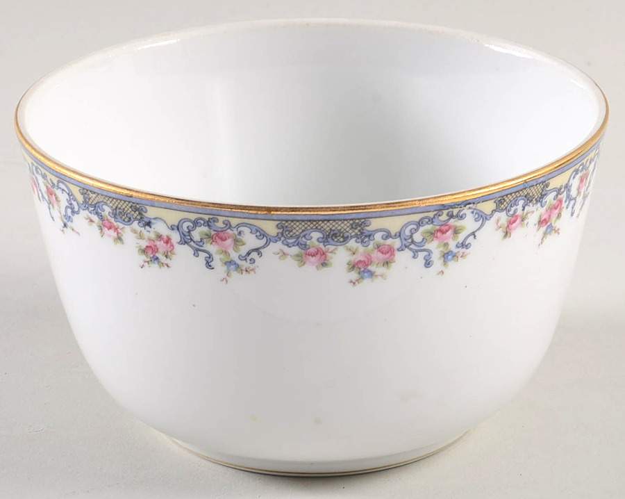 Richelieu Cranberry Bowl by Noritake-1