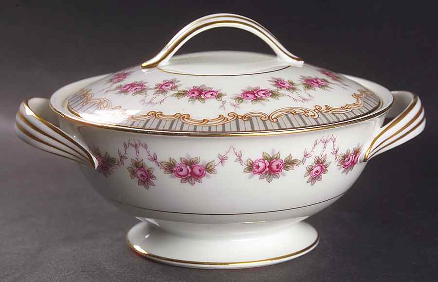 Ridgewood Sugar Bowl & Lid by Noritake-1