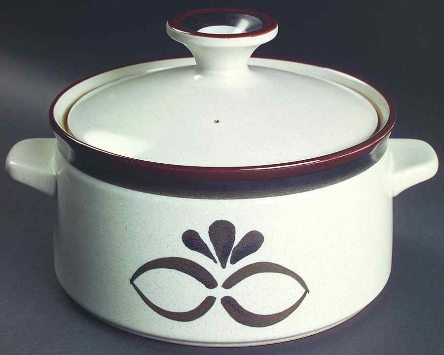 Riviera 2.25 Qt Round Covered Casserole by Noritake-1