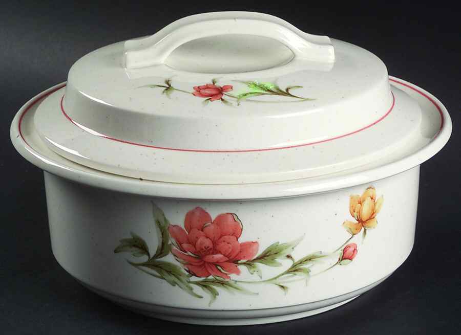 Roanoke 1.25 Qt Round Covered Casserole by Noritake-1