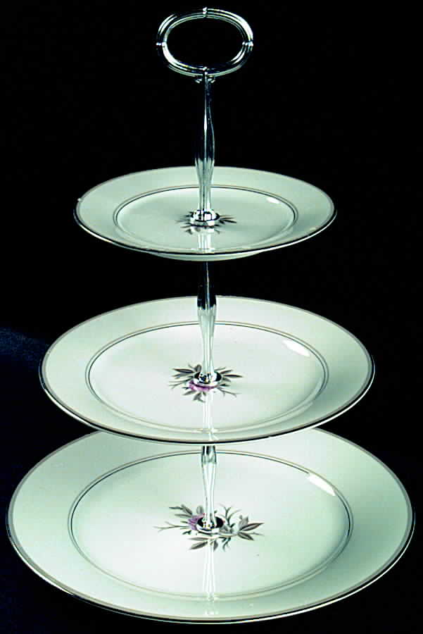 Roanne 13 7/8"-14 1/4" 3-Tiered Serving Tray(DP,SP,BB) HC by Noritake-1