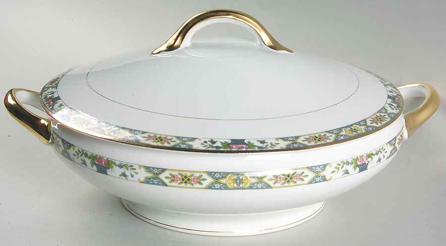 Rochambeau Round Covered Vegetable by Noritake-1
