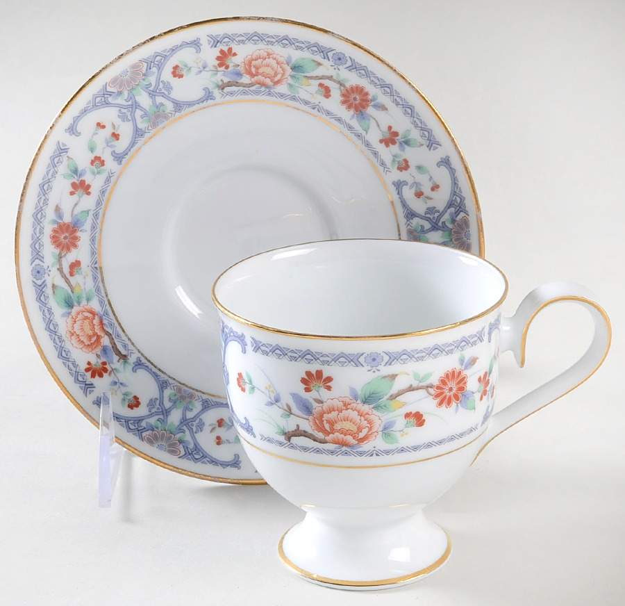 Romaine Footed Cup & Saucer Set by Noritake-1