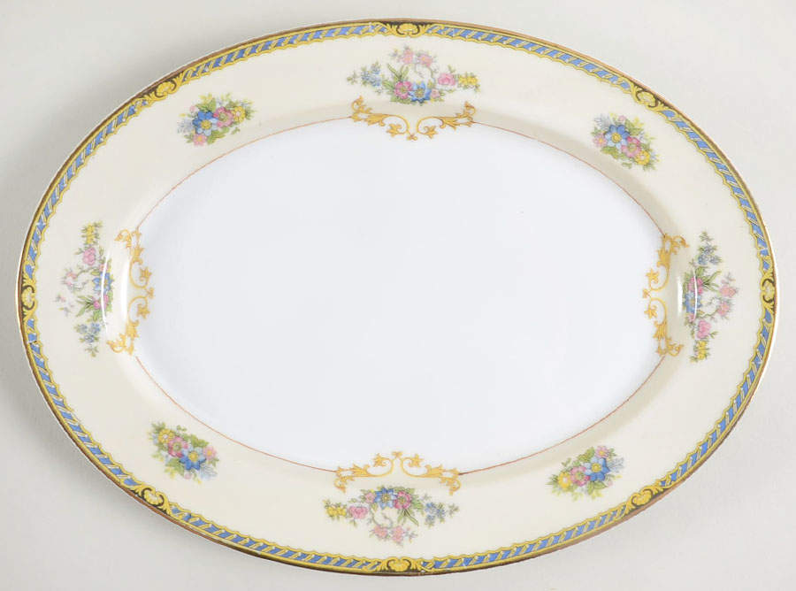 Romance 10" Oval Serving Platter by Noritake-1
