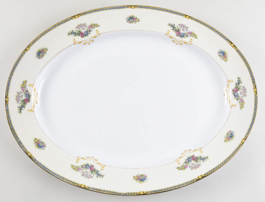 Romance 17" Oval Serving Platter by Noritake-1