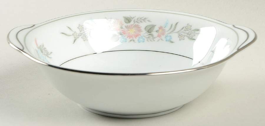 Romance Lugged Cereal Bowl by Noritake-1