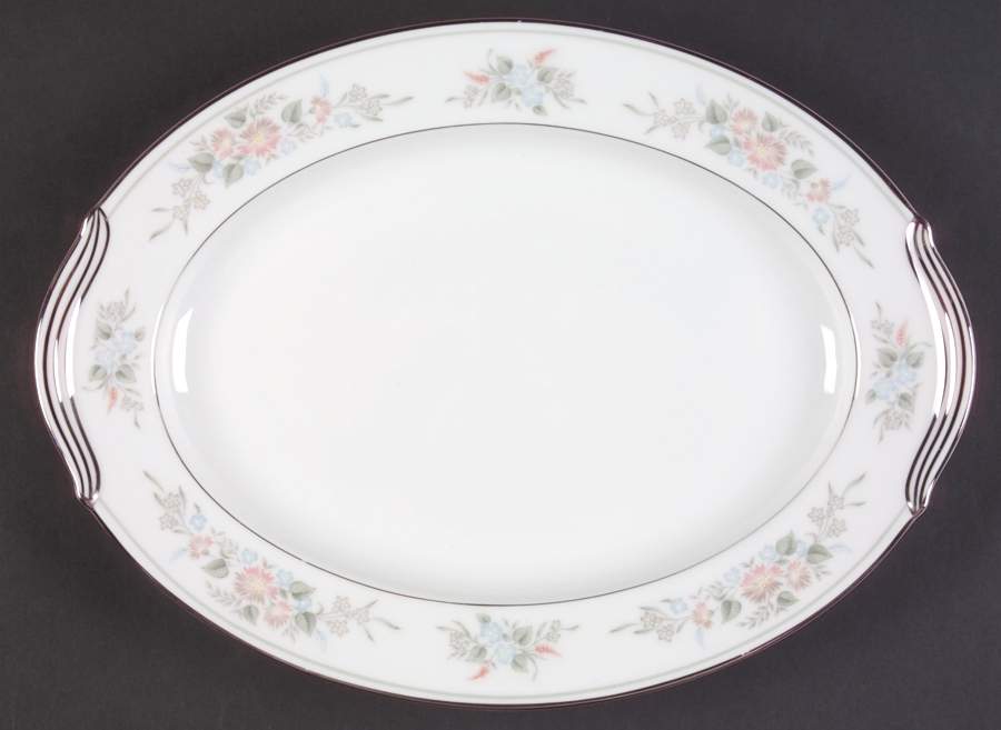 Romance 11" Oval Serving Platter by Noritake-1