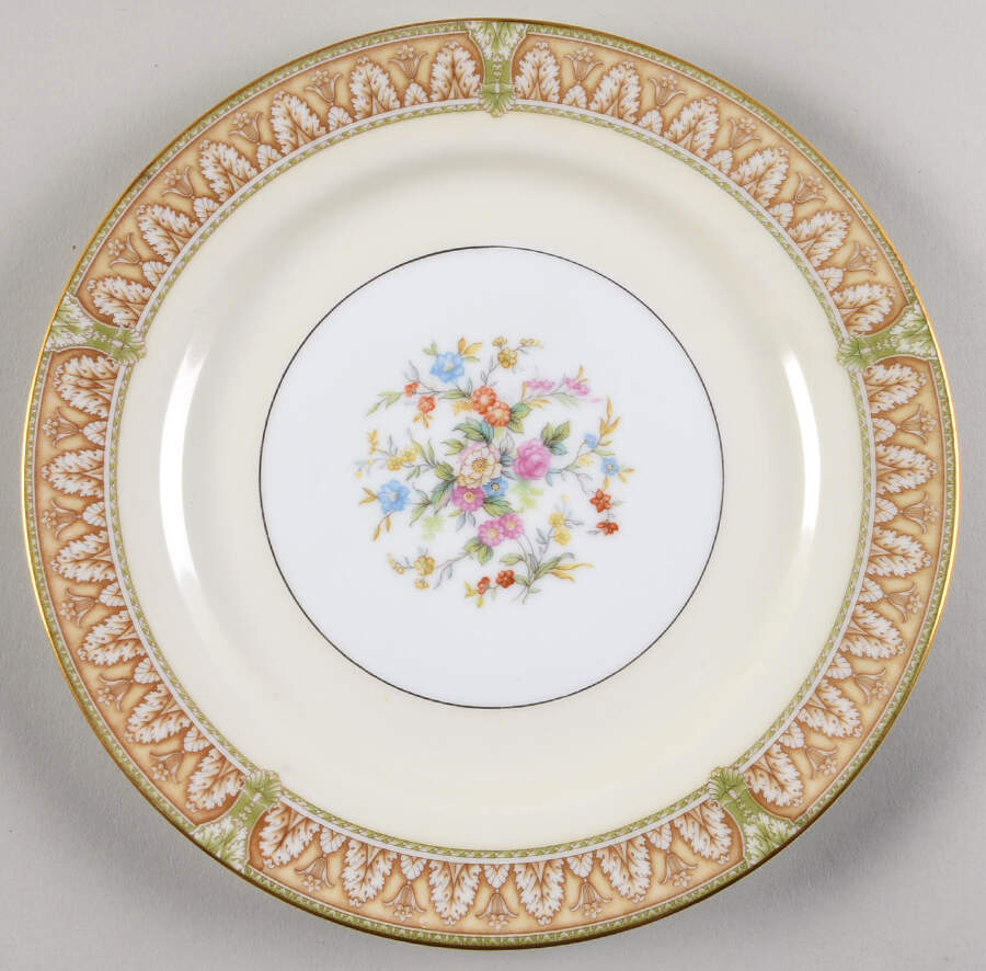 Ronald Luncheon Plate by Noritake-1