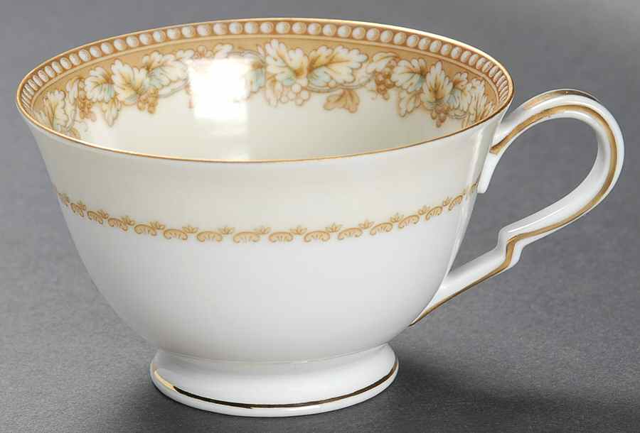 Rondine Footed Cup by Noritake-1