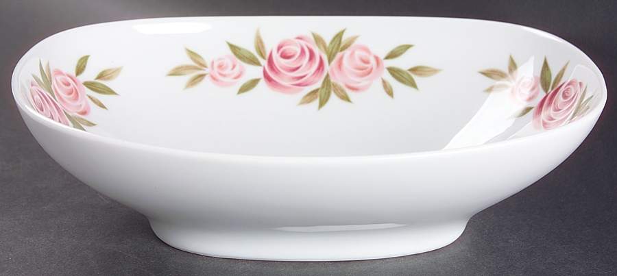 Roseate 10" Oval Vegetable Bowl by Noritake-1