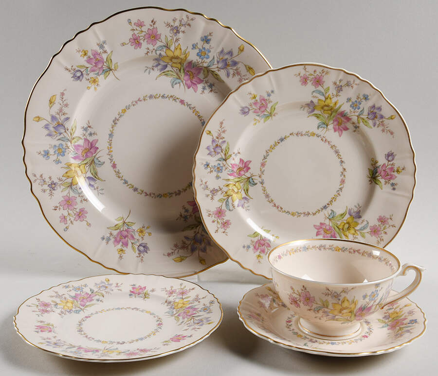 Roselane 5 Piece Place Setting by Noritake-1