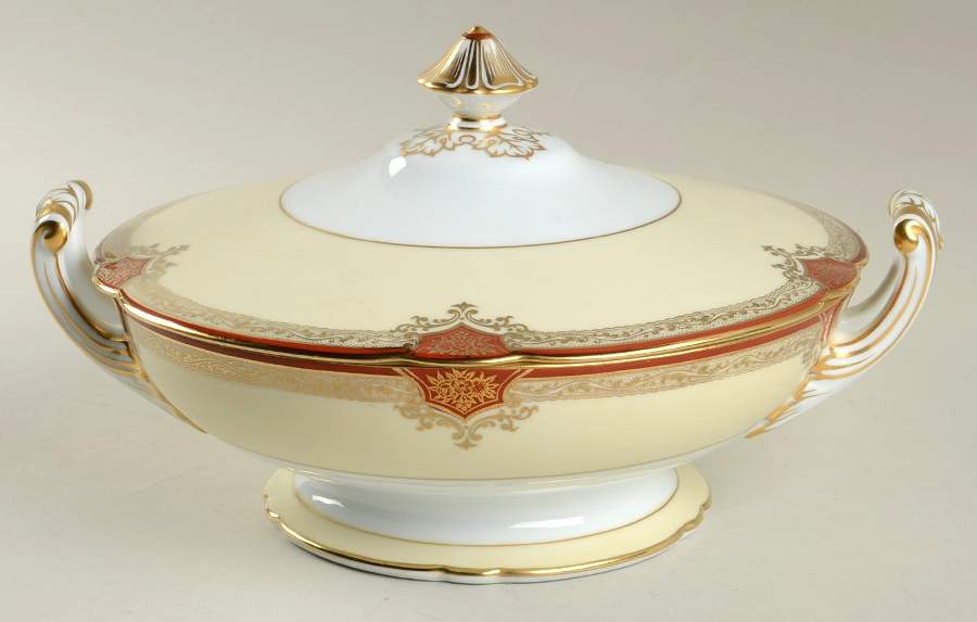 Roseolyn Round Covered Vegetable by Noritake-1