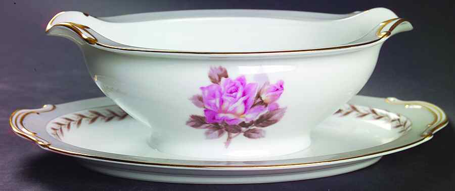 Rosemont Gravy Boat with Attached Underplate by Noritake-1