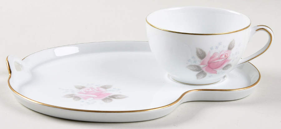 Roseville Snack Plate & Cup Set by Noritake-1