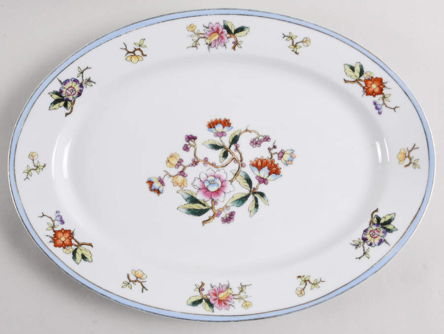 Rouen 18" Oval Serving Platter by Noritake-1
