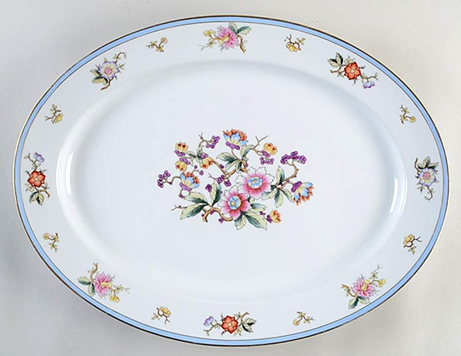 Rouen 19" Oval Serving Platter by Noritake-1