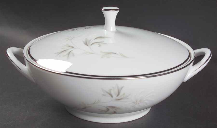 Rowena Round Covered Vegetable by Noritake-1