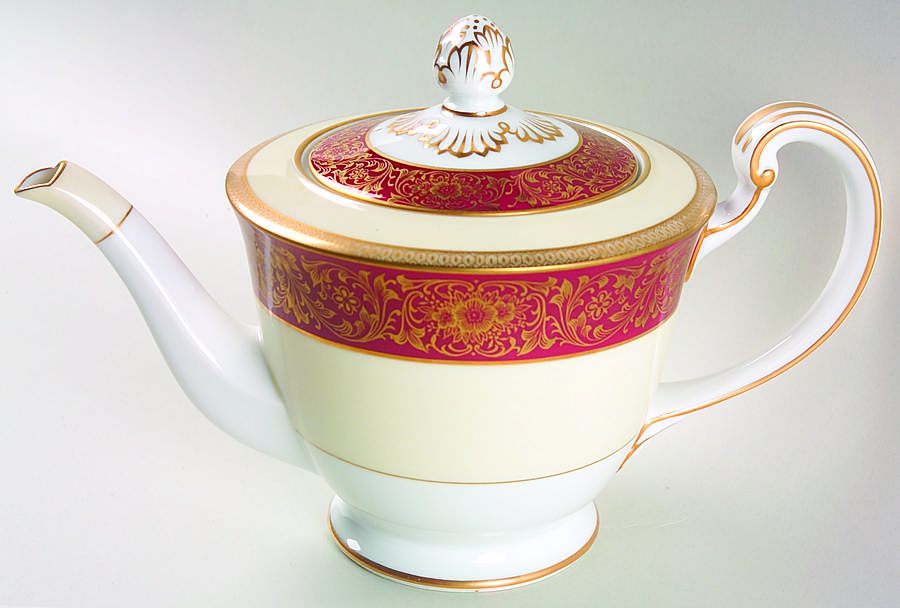 Rubigold Teapot & Lid by Noritake-1
