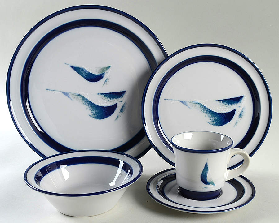 Running Free 5 Piece Place Setting by Noritake-1