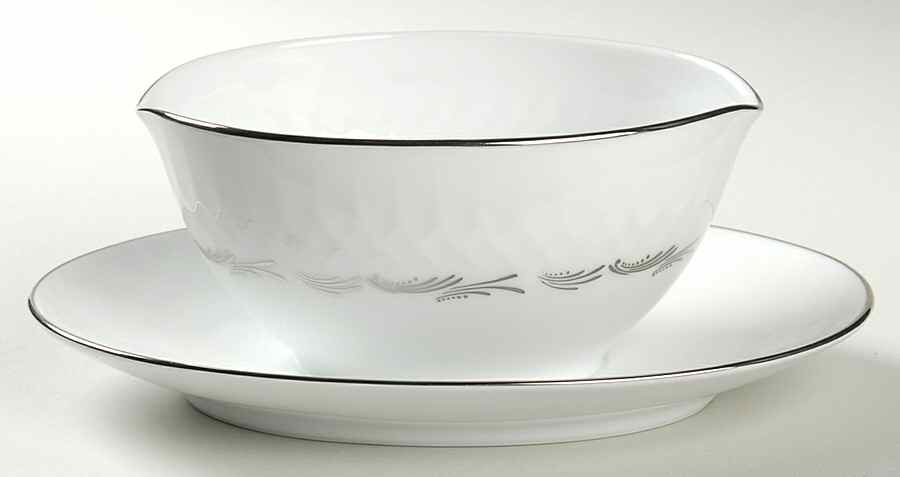 Sabina Gravy Boat with Attached Underplate by Noritake-1