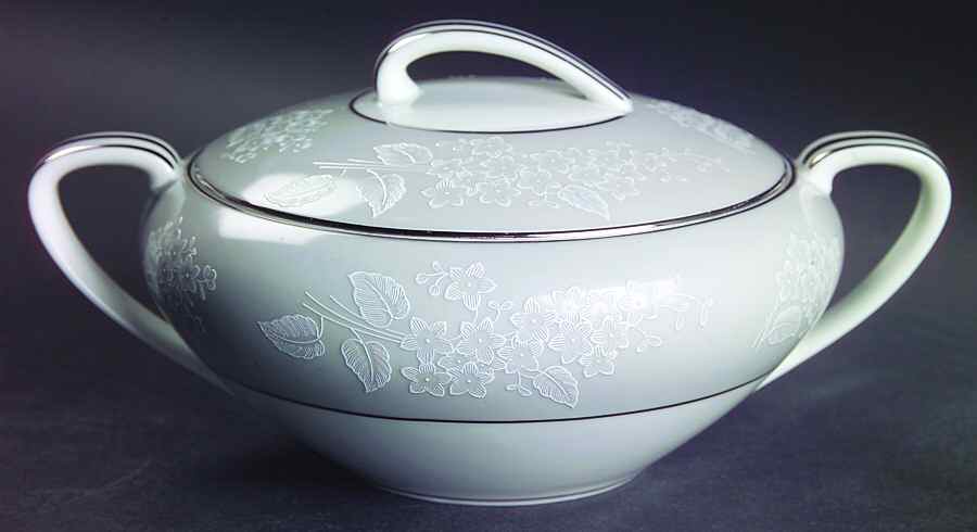Sabrina Sugar Bowl & Lid by Noritake-1