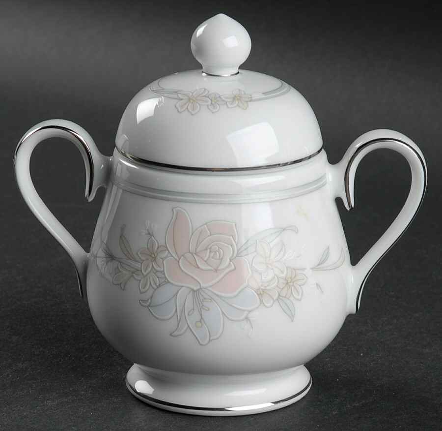 Saddlebrook Sugar Bowl & Lid by Noritake-1