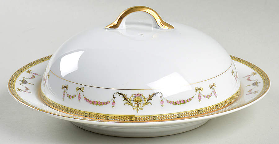 The Sahara Muffin Dish & Lid by Noritake-1