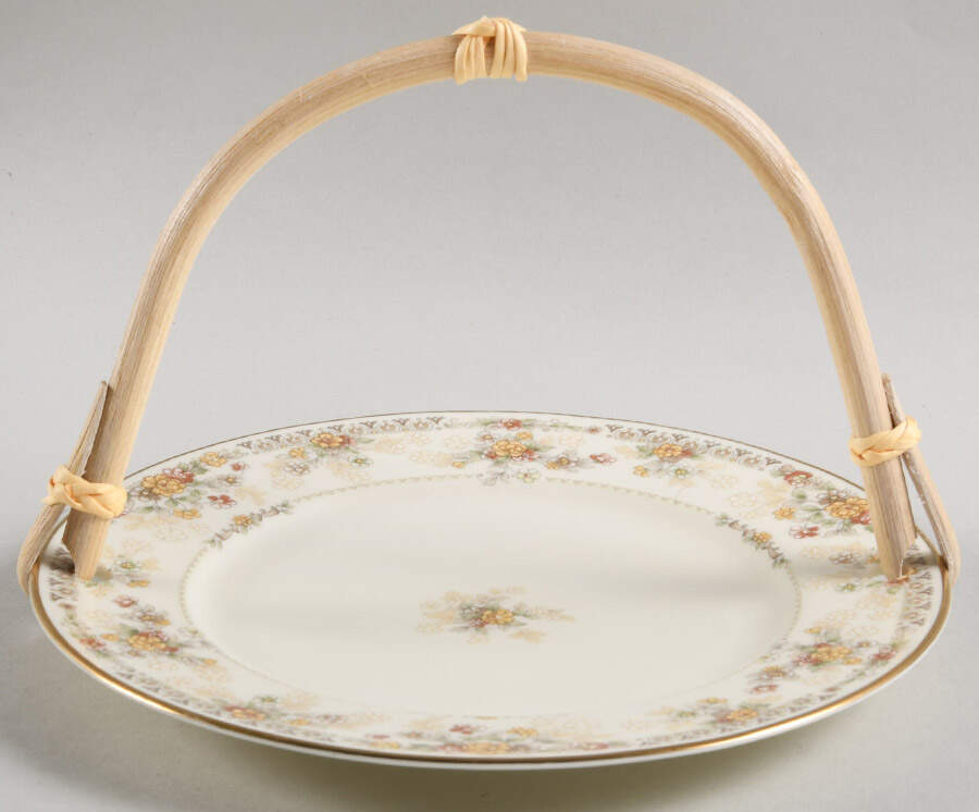 Salisbury 5 3/8"-5 5/8" Bamboo Handled Serving Plate  HC by Noritake-1