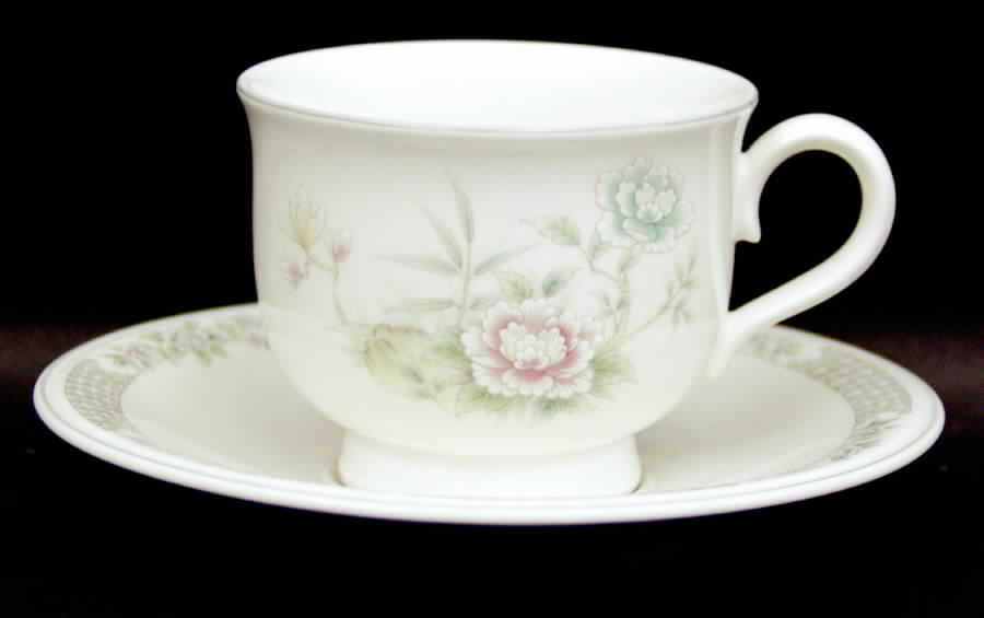 Santiago Footed Cup & Saucer Set by Noritake-1