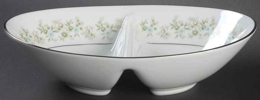 Savannah (Rim, Platinum) 10" Oval Divided Vegetable Bowl by Noritake-1