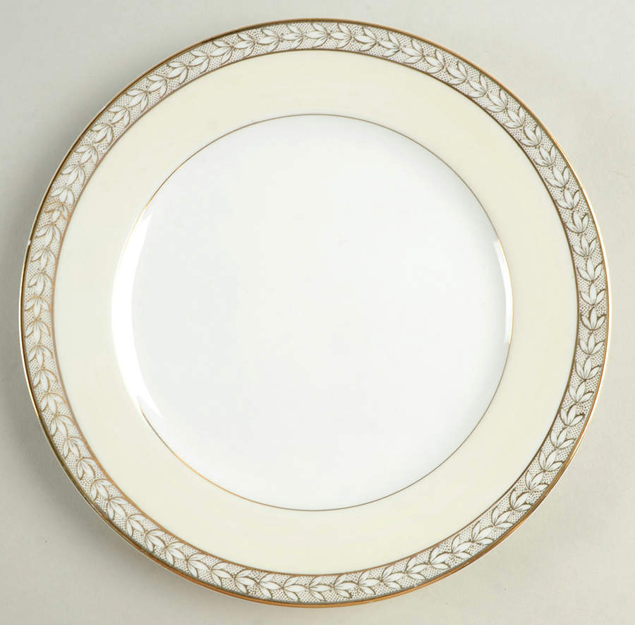 Savannah (Rim, Gold) Luncheon Plate by Noritake-1