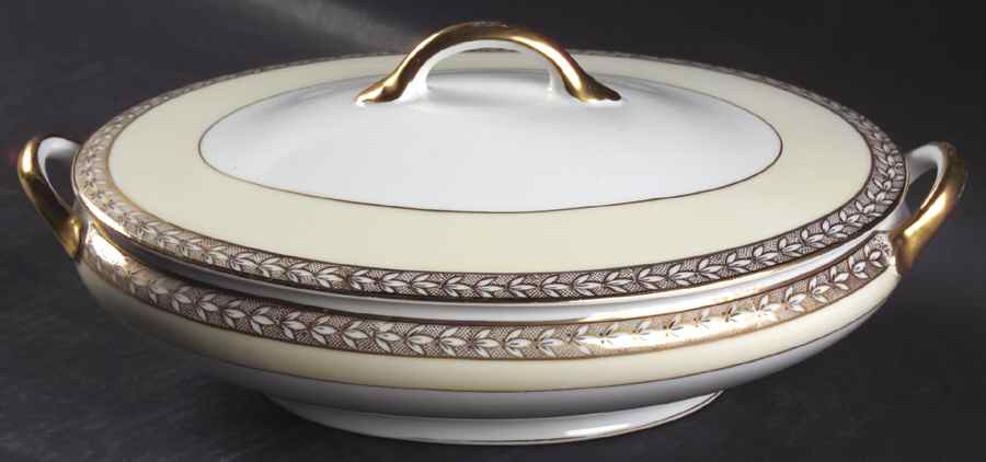 Savannah (Rim, Gold) Oval Covered Vegetable by Noritake-1