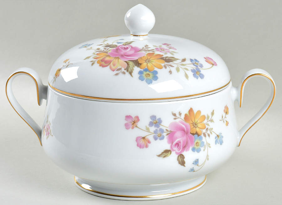Scala Round Covered Vegetable by Noritake-1